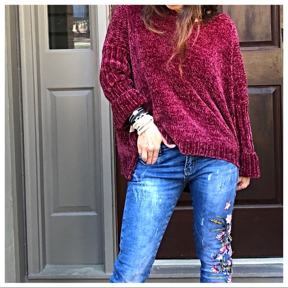 ✨LAST ONE ✨PARIS Burgundy chenille hooded sweater - Picture 3 of 8